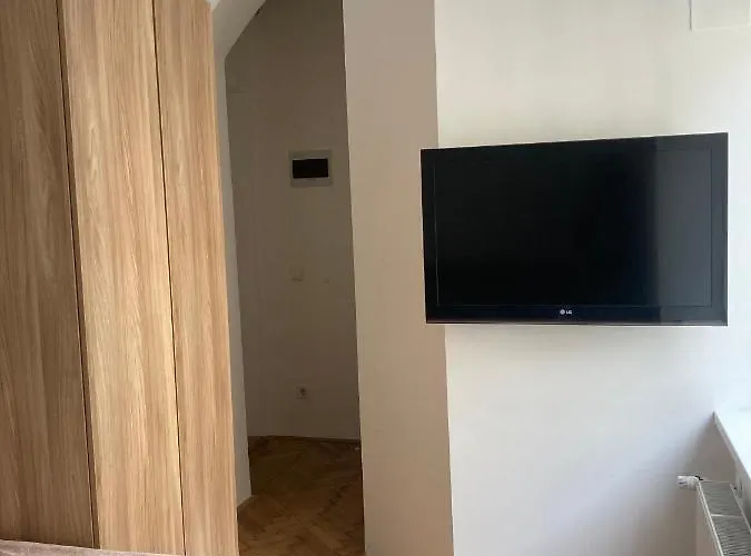 Tiny Twix In The Centre